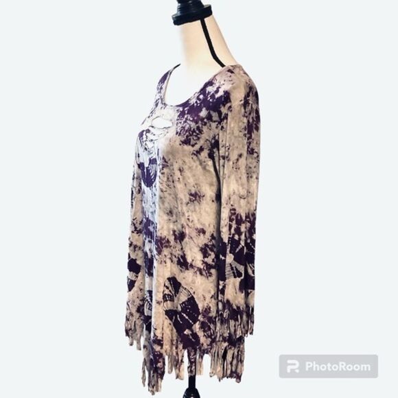 Tie Dye Designs Fringe Hem Asymmetrical Long Sleeve Dress w Cut-Out Scoop Neck - Picture 2 of 8